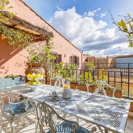 Trevi Legend Penthouse דירה *